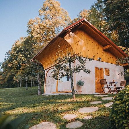 Апартаменти Sleeping With Bees - Tourist Farm Muha Гросуплє Екстер'єр фото