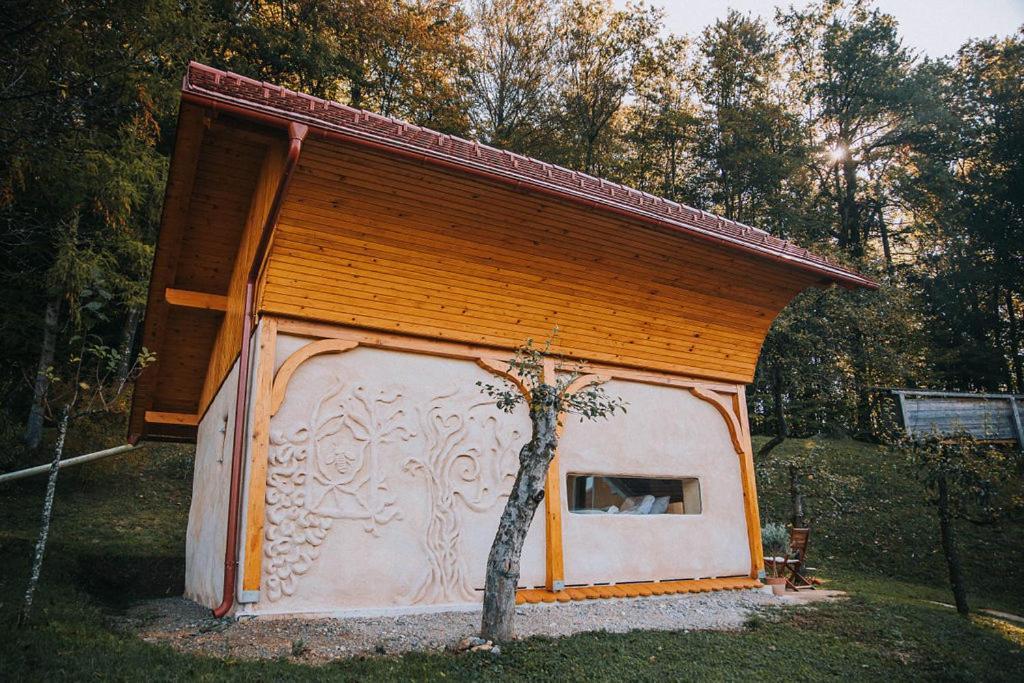 Апартаменти Sleeping With Bees - Tourist Farm Muha Гросуплє Екстер'єр фото