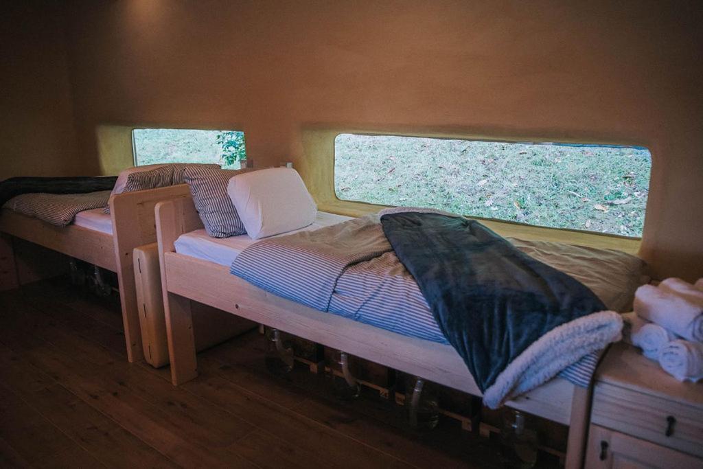 Апартаменти Sleeping With Bees - Tourist Farm Muha Гросуплє Екстер'єр фото